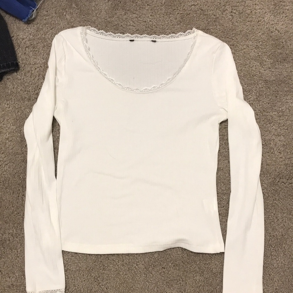 women's coquette white ribbed round neck top with lace trim size small (4)